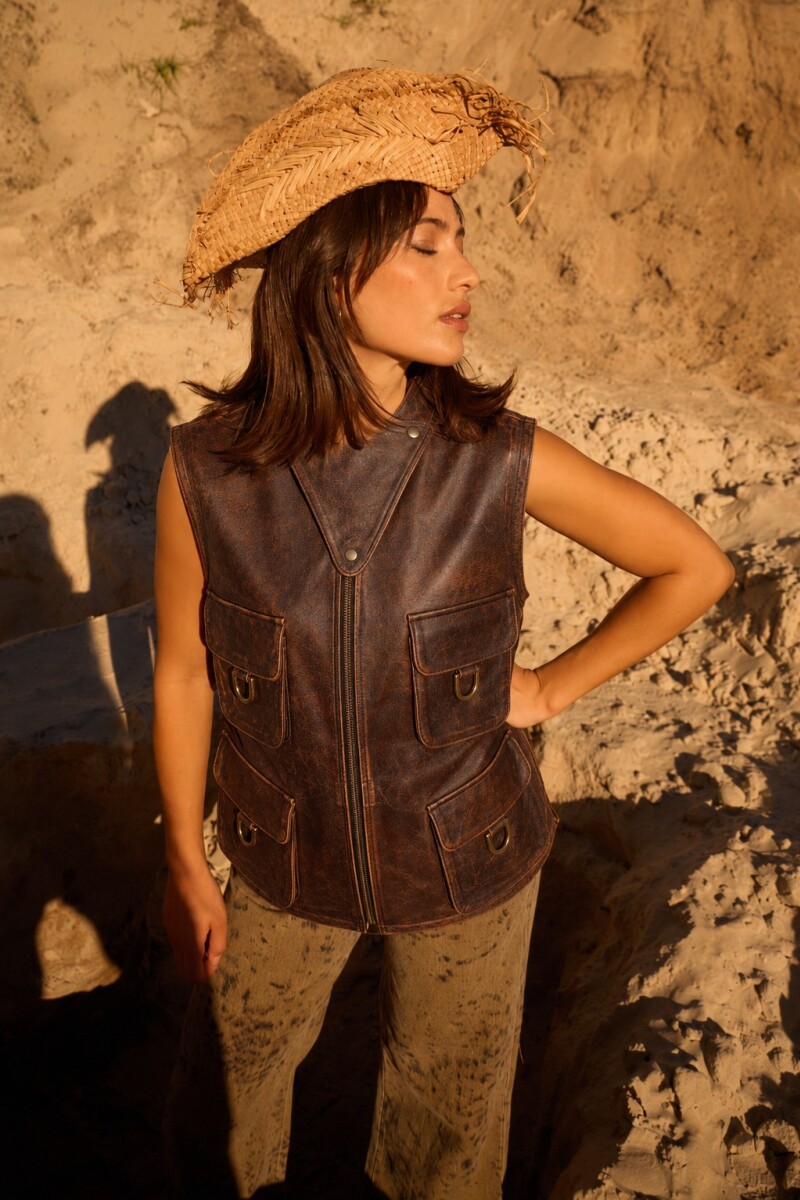 Triangle Vest óxido
