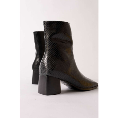 Bota Mirna Black