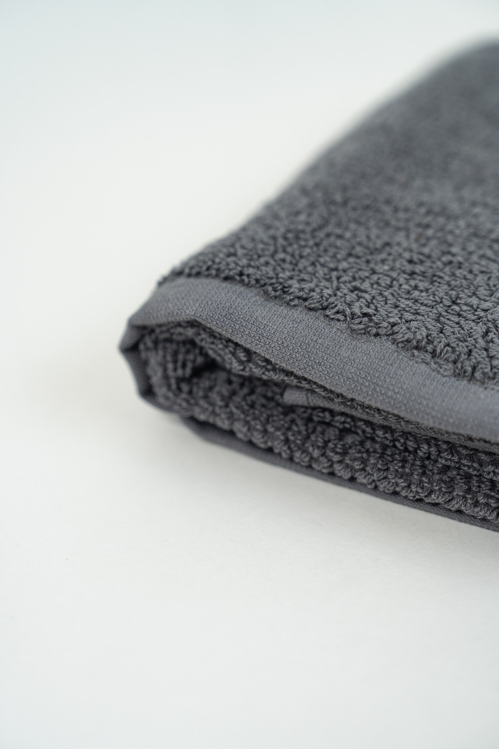 Toalla Piso Muma, 700g. Gris