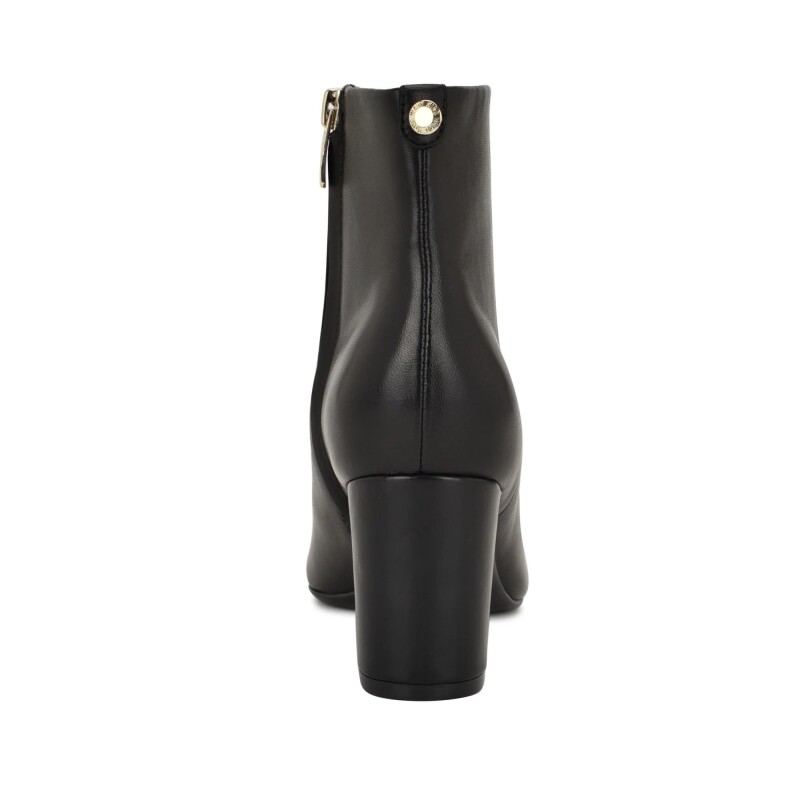 Lorela9X9 Black