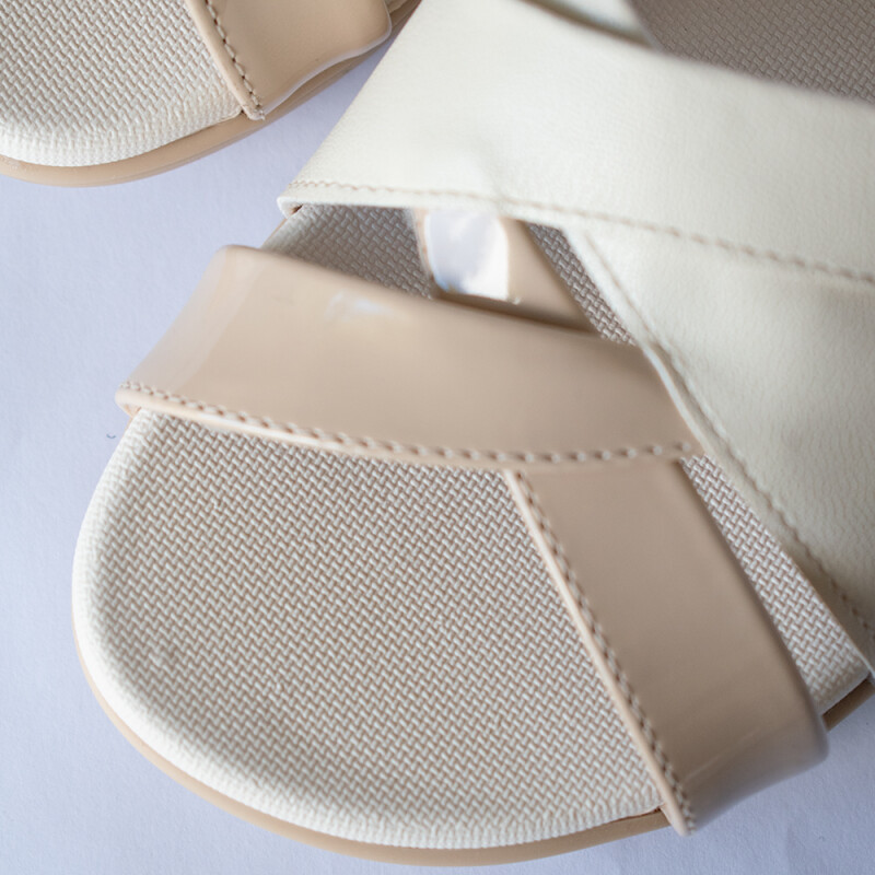 Sandalia de dama Piccadilly OFF WHITE