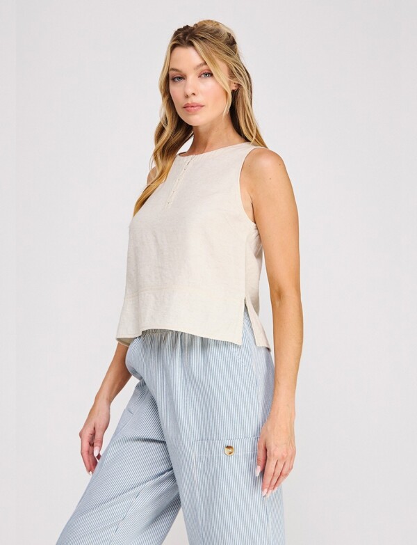 Blusa De Lino Sin Mangas Con Botones BEIGE CLARO