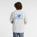 Remera New Balance de Hombre -Woven Label T-Shirt- MT53928AG GREY