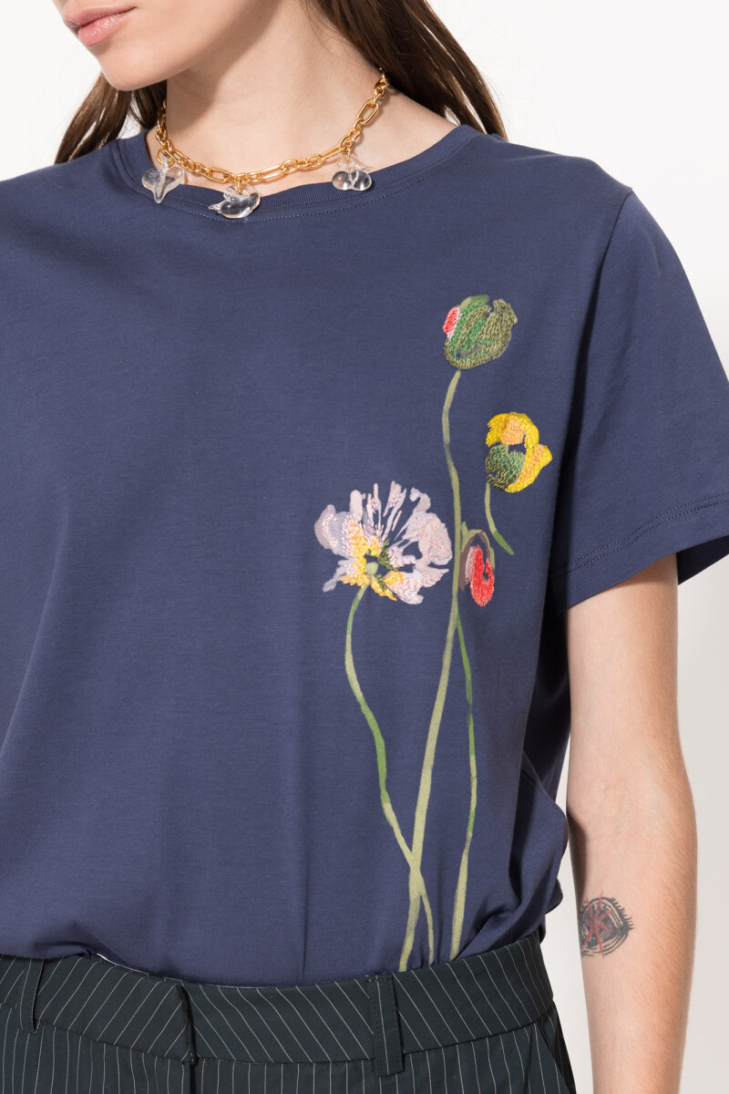 REMERA ROMANCE Azul Marino