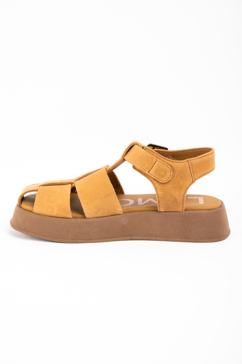 Sandalia Guillermina Camel