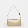 Cartera Al Hombro Leaf en Efecto Cuero Charol Natural