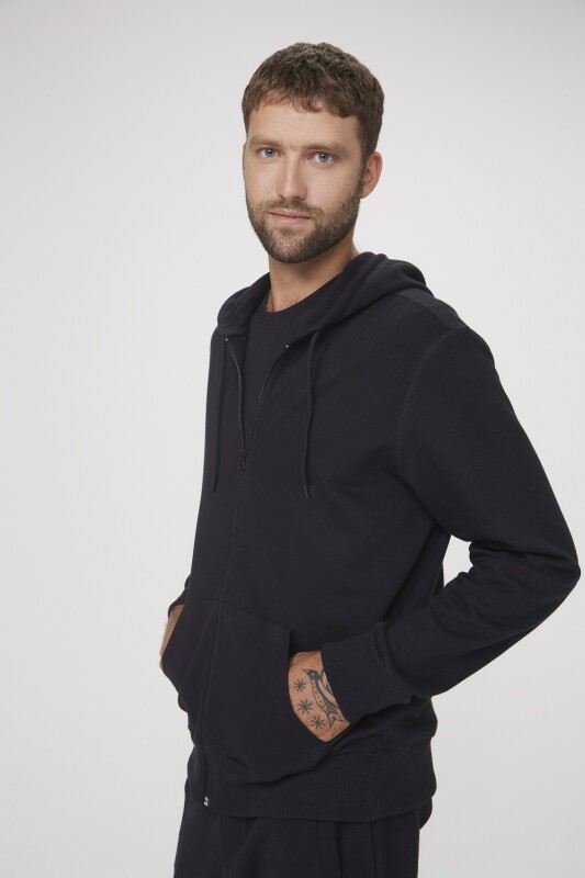 CAMISETA MM MASC PRETO ESCURO