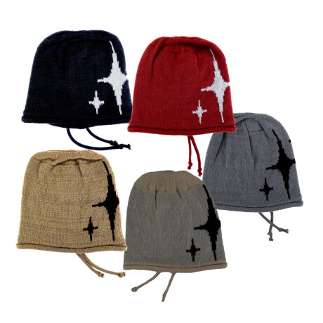 GORRO LANA LISO C/ESTRELLA Y CORDON GORRO LANA LISO C/ESTRELLA Y CORDON