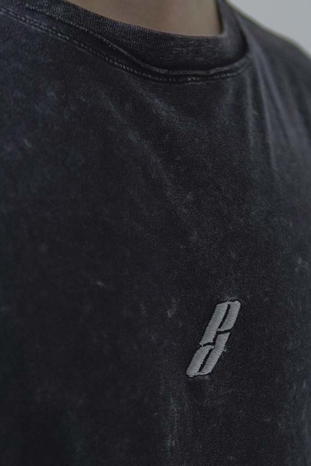 Remera Pulau Boxy PP Negro