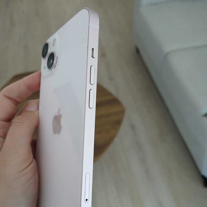 iPhone 13 128GB - Pink iPhone 13 128GB - Pink