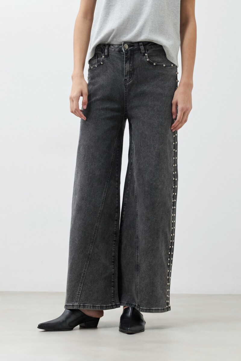 Jean wide leg con tachas Sade gris oscuro