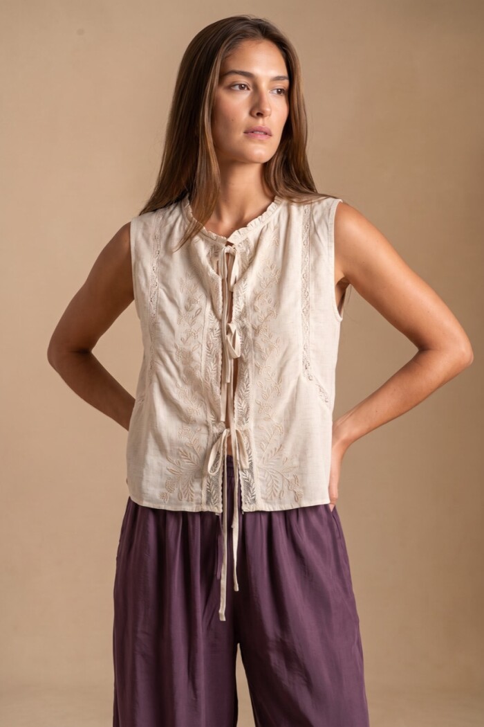 Blusa Bordada Beige