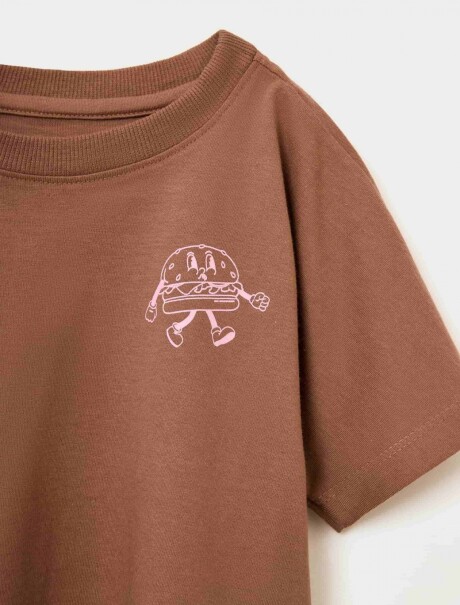 CAMISETA INFANTIL MANGA CORTA CON ESTAMPAS MARRÓN