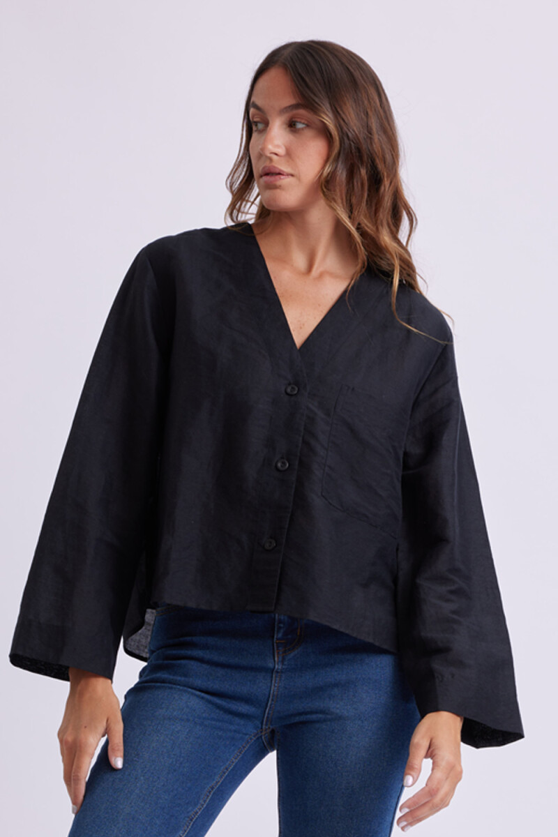 Camisa cuello v Negra