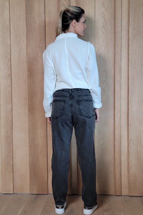 Jean Milán Denim Negro Picado