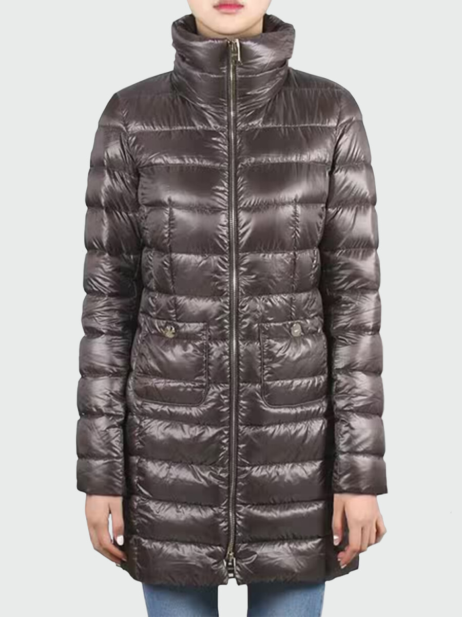 Herno - Campera larga con bolsillos confeccionada en nylon ultraligth. María 