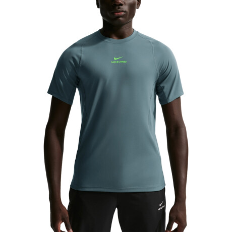 Remera Nike Pro Training 382