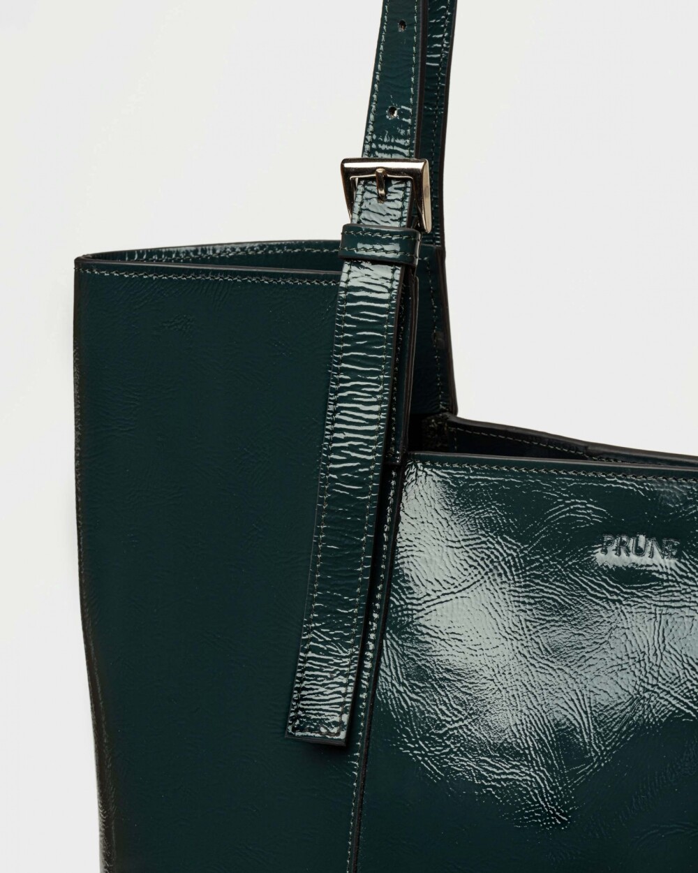 Shopper The Icon en cuero charol arrugado Verde