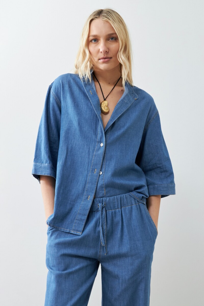 Camisa de jean cuello mao jean medio