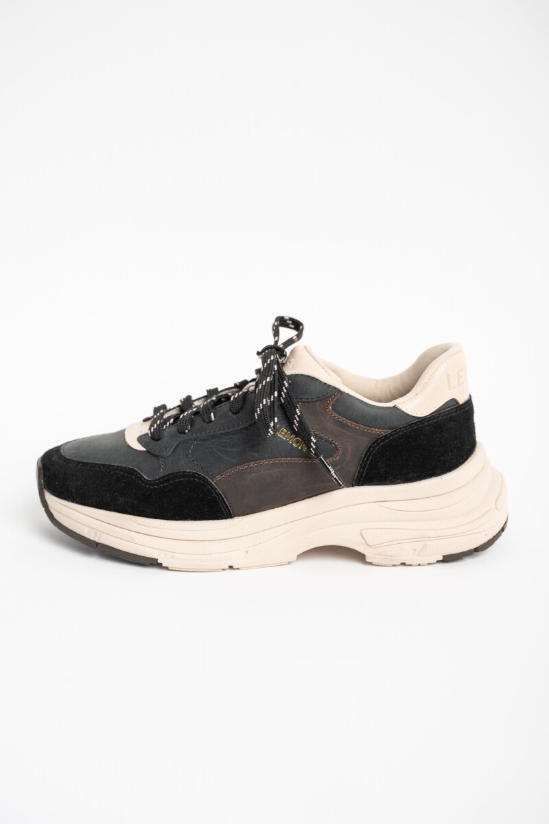 Zapatilla Cuero Negro