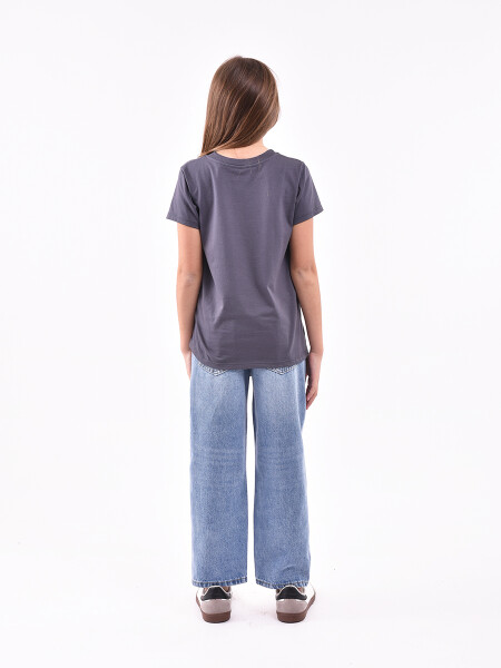 REMERA ESTAMPADA GRIS OSCURO