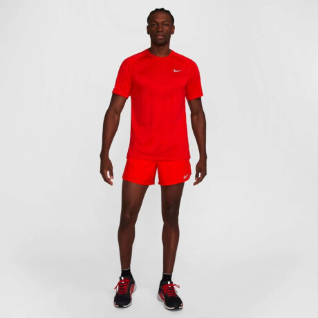 Remera Nike Dri-Fit Adv Stride Top de Hombre Rojo