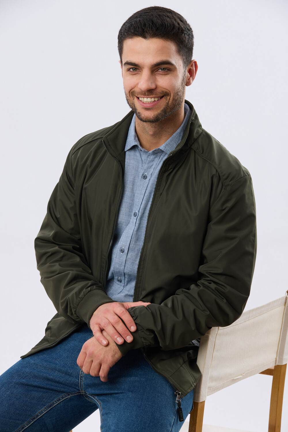 CAMPERA LIVIANA DE NYLON Verde
