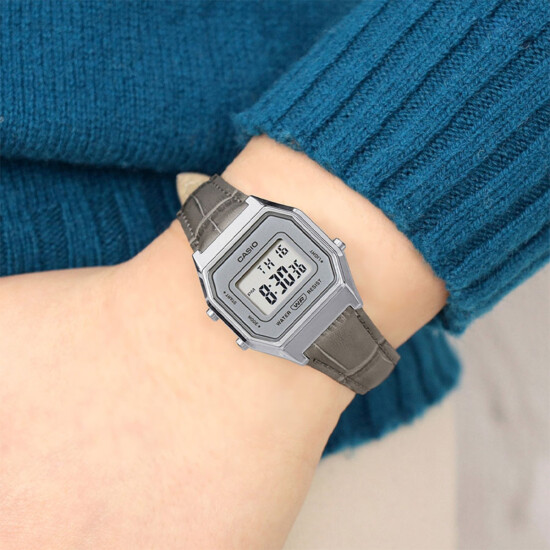 Reloj CASIO RETRO LA680WEL-8A2DF Cuero Gris Esfera 28mm 0