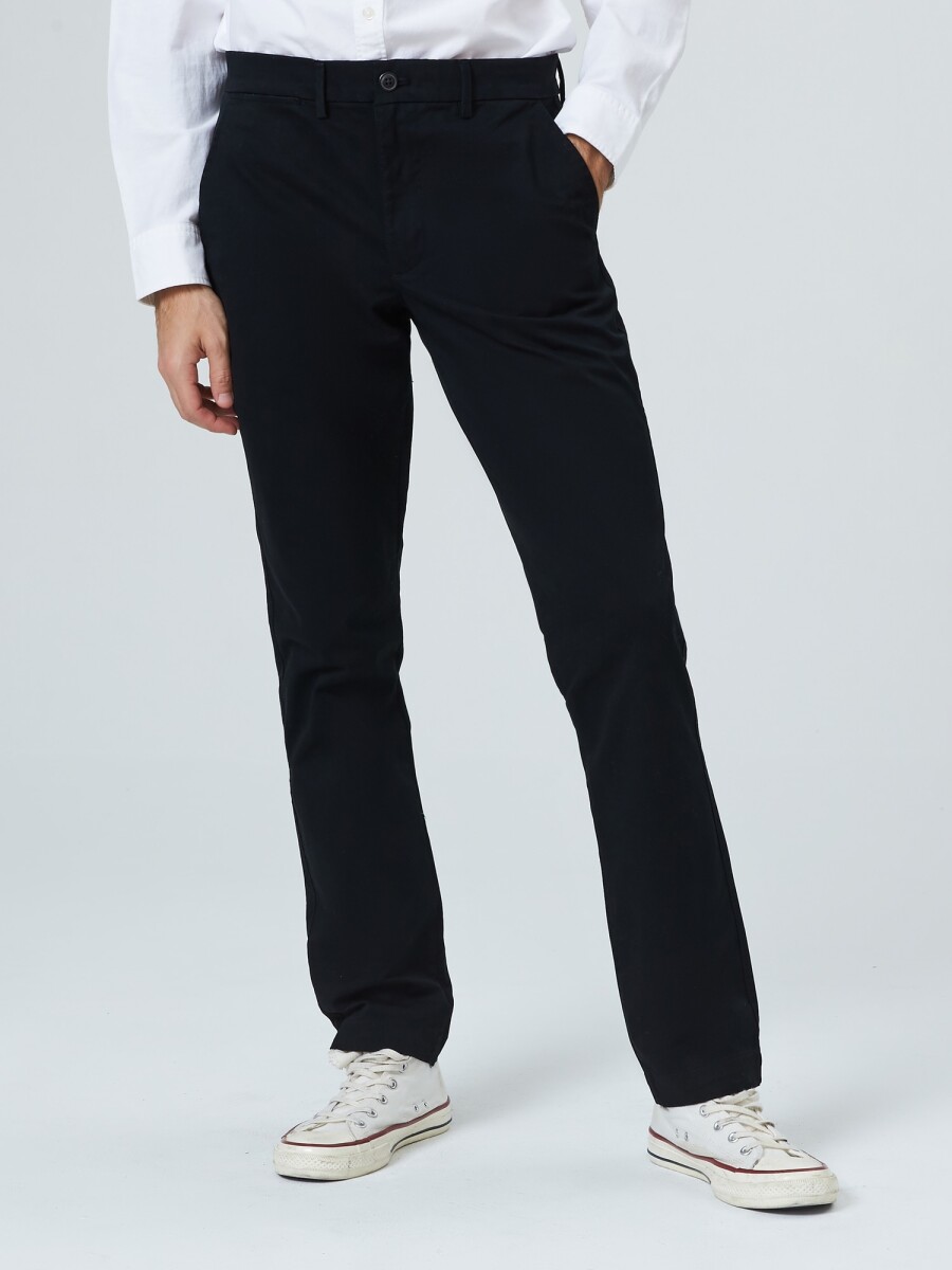 V-ESSENTIAL KHAKI SLIM FIT - TRUE BLACK 