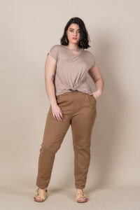 REMERA NUDO Beige