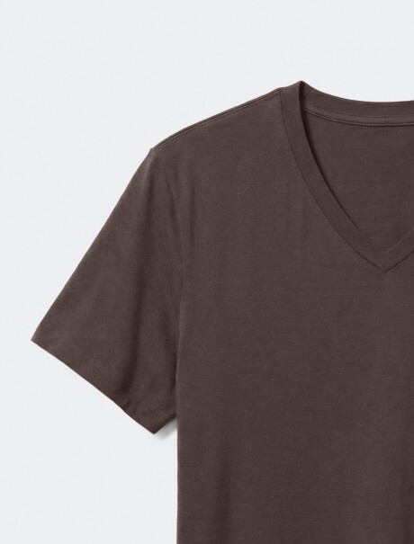 CAMISETA BÁSICA CUELLO EN V MARRÓN