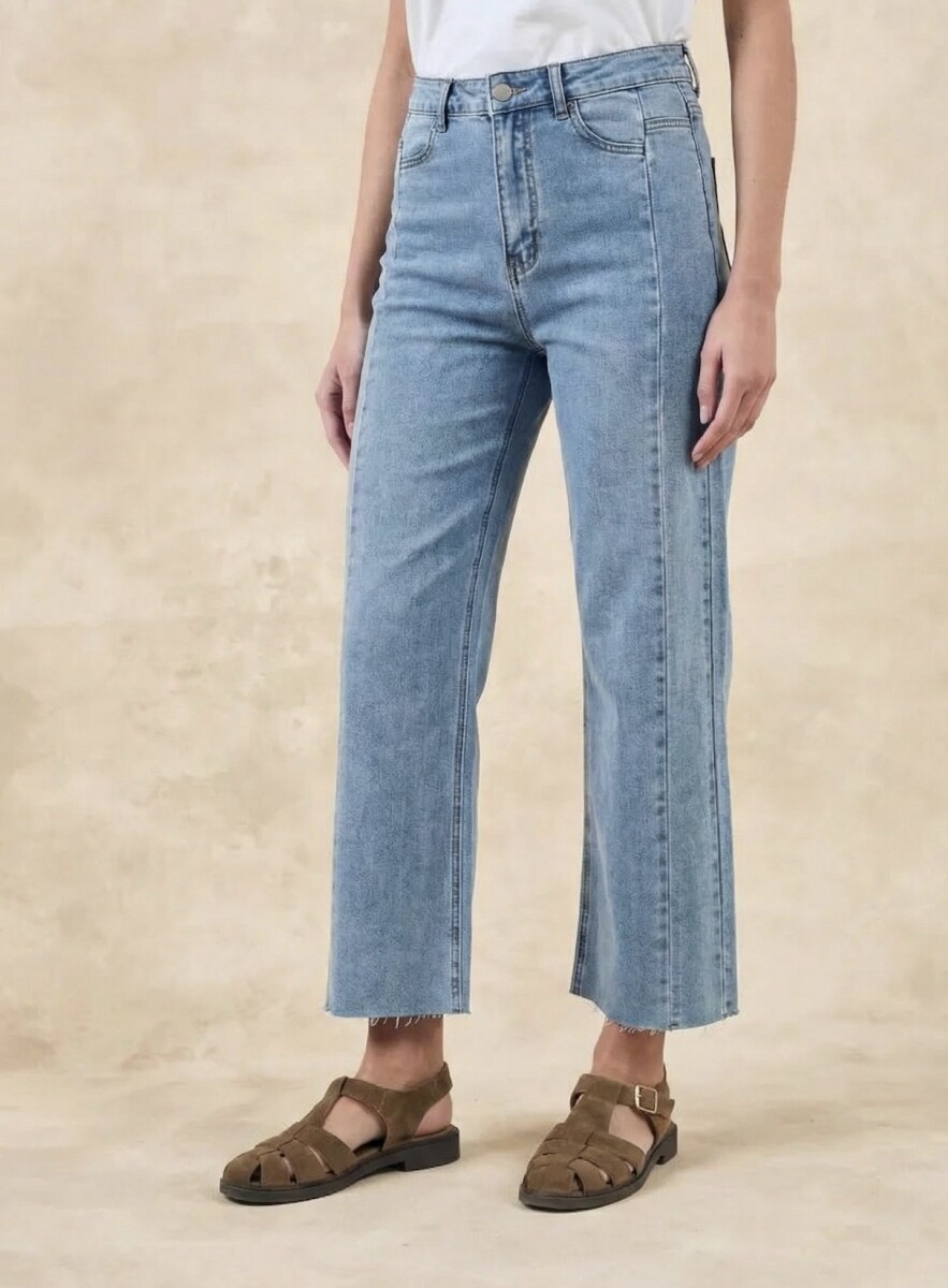 Jean Recto Con Cortes - Denim 