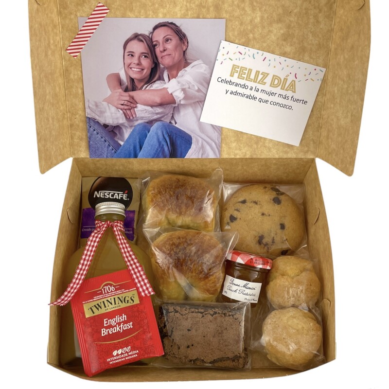 Desayuno personalizado con foto en caja Desayuno personalizado con foto en caja