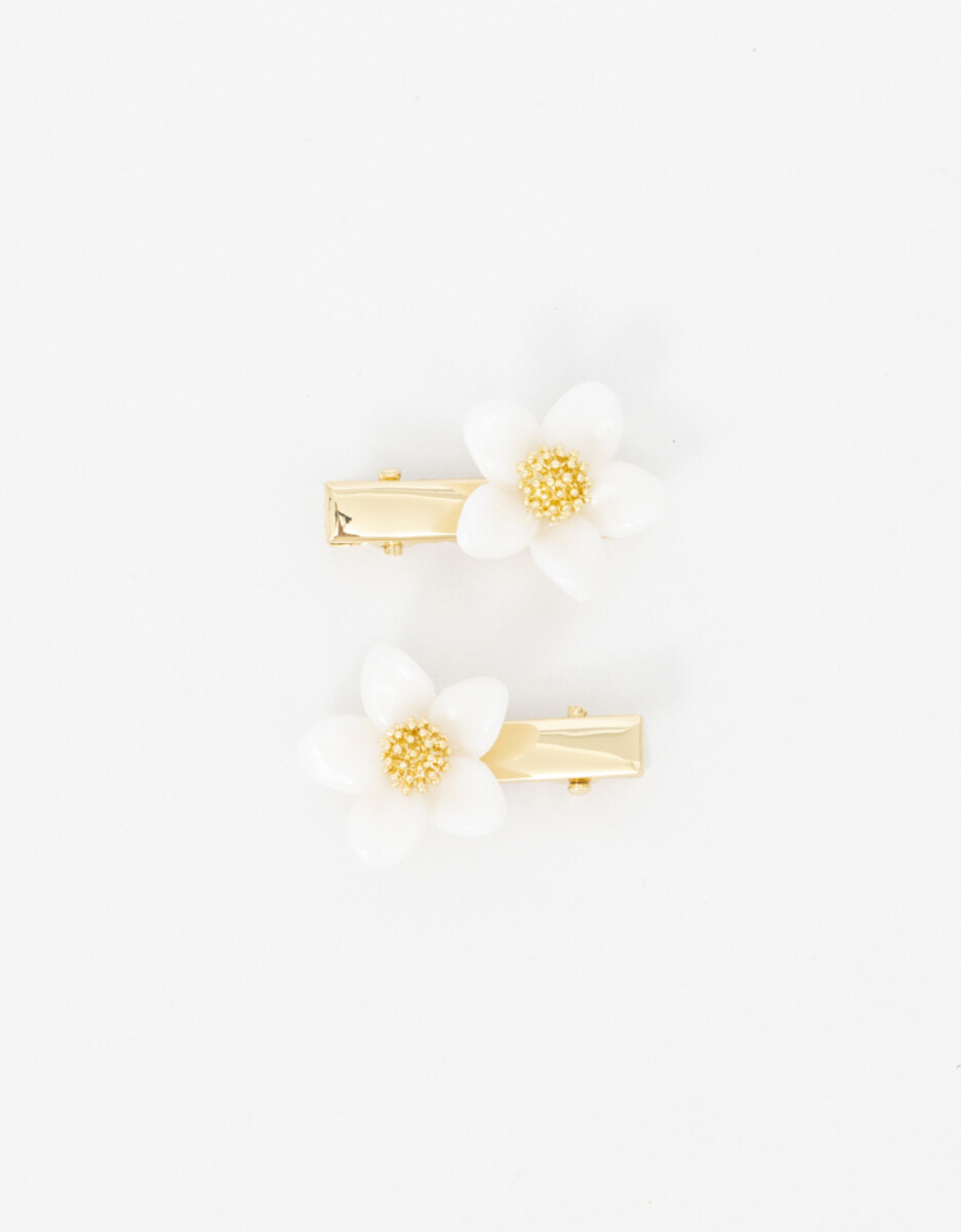 Set De Pinzas Con Flor Perlada 