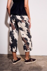 Jean Wide Leg Estampa Vaca Print