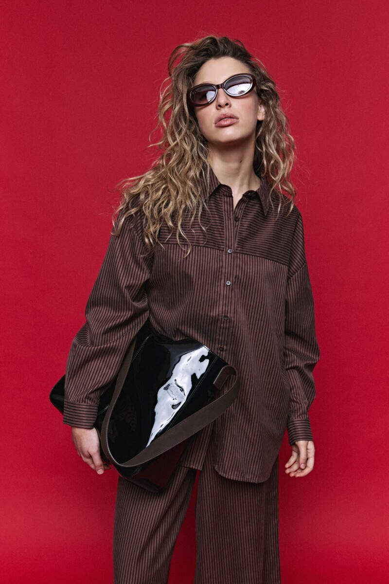 CAMISA LINAR Chocolate
