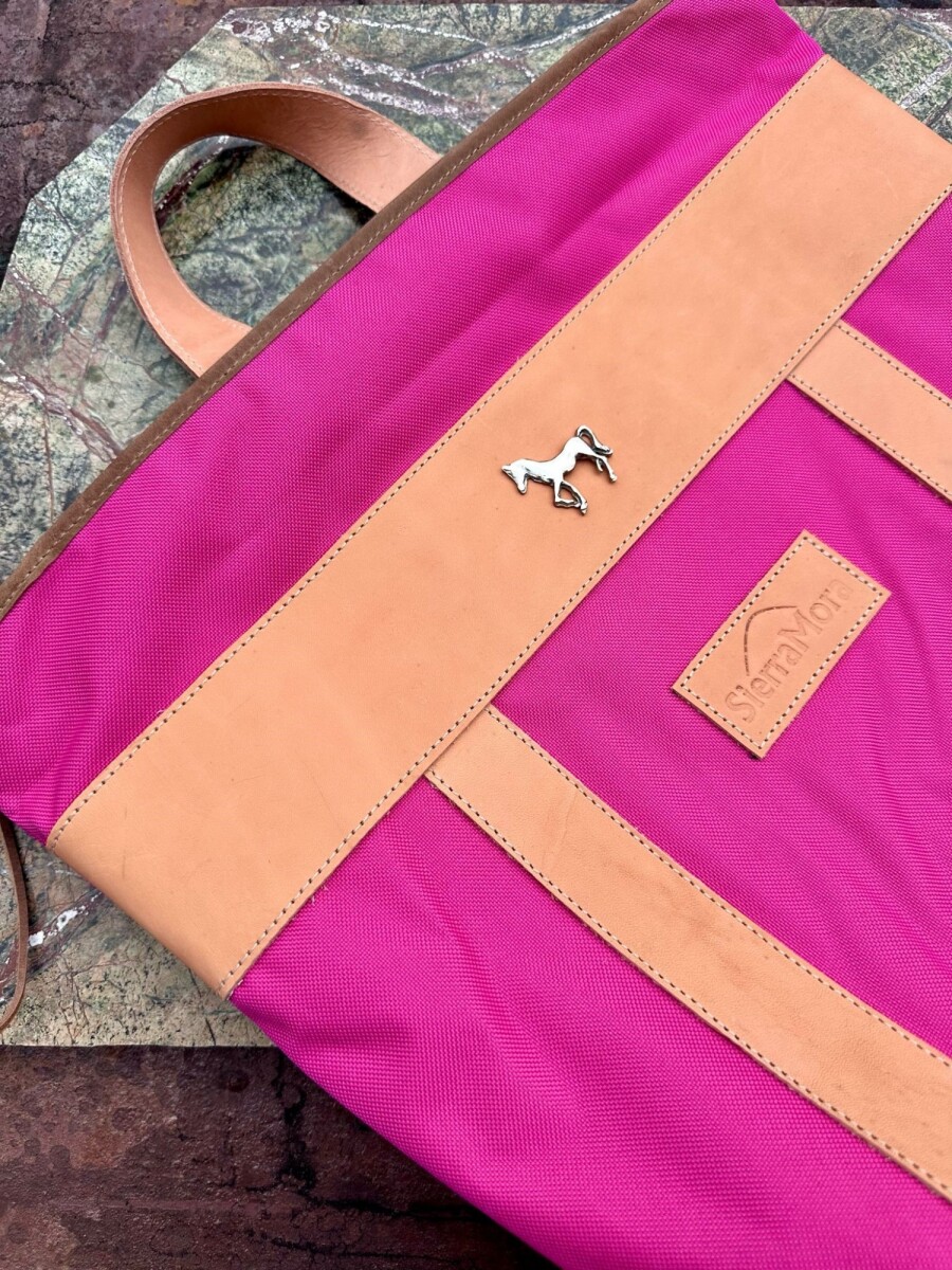 Mustang Backpack - Fucsia 