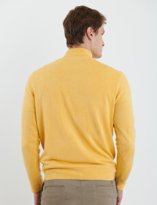 470415 REMERA HARRINGTON LABEL Amarillo
