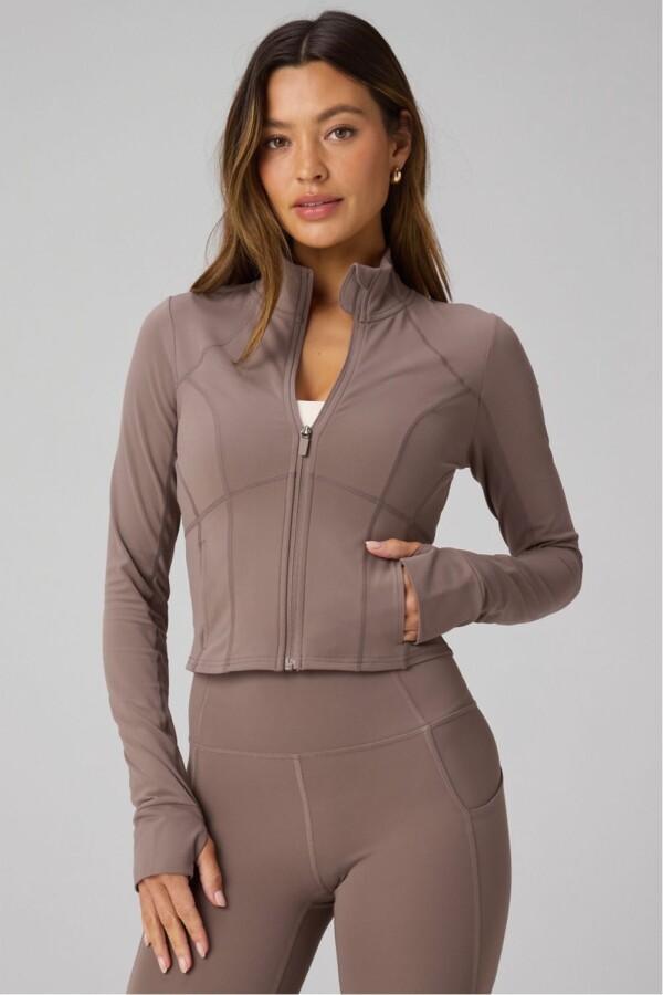 Casaca Perfect Storm Cropped Train Jacket Mujer Desert Shadows