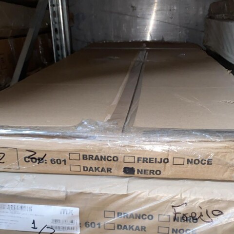 [OUTLET] Armario Ropero Placard de 6 Puertas Línea Plus con 2 Cajones y Perchero Horizontal - MDP - Negro - Freijo [OUTLET] Armario Ropero Placard de 6 Puertas Línea Plus con 2 Cajones y Perchero Horizontal - MDP - Negro - Freijo