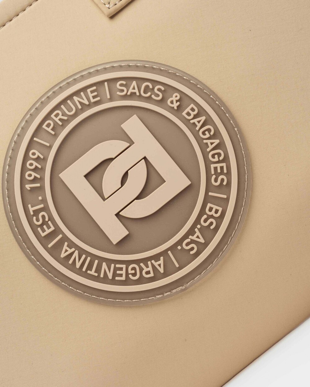 Cartera de mano Elena en nylon Vison