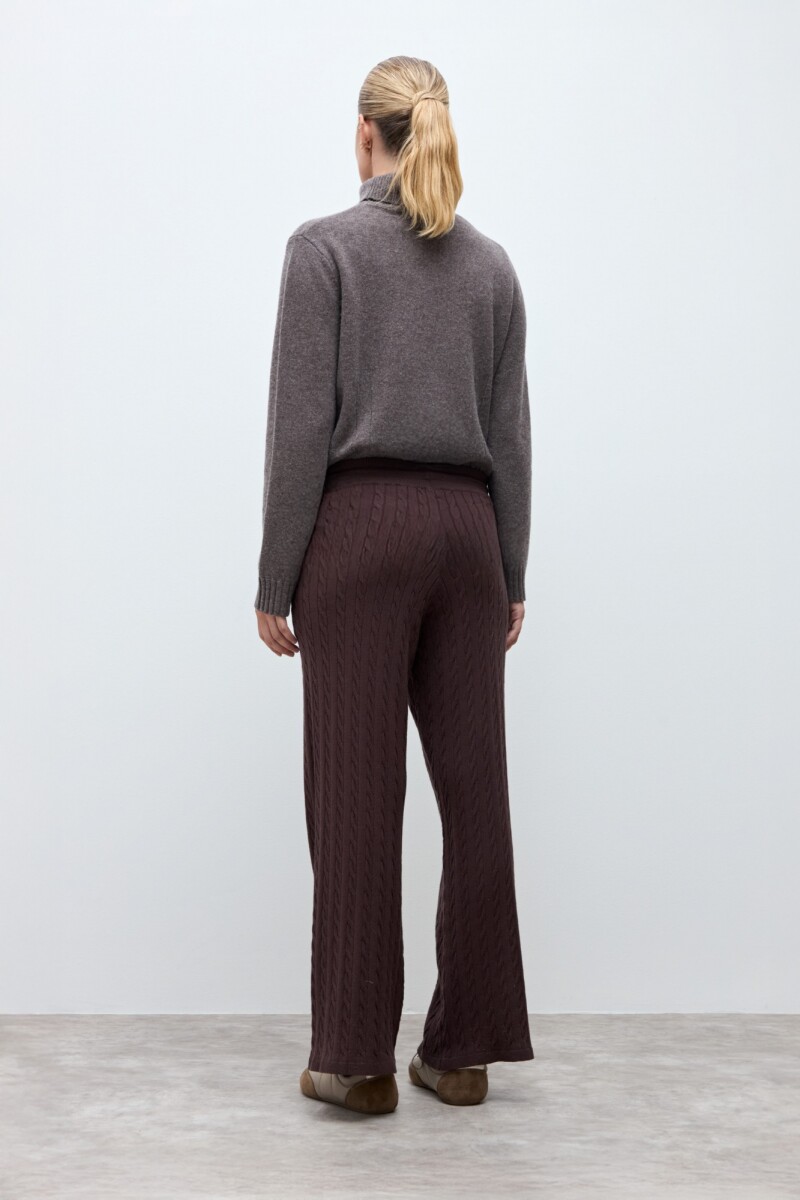 Pantalón tejido estructuras chocolate