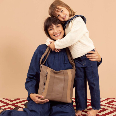 Cartera deborah Castaño