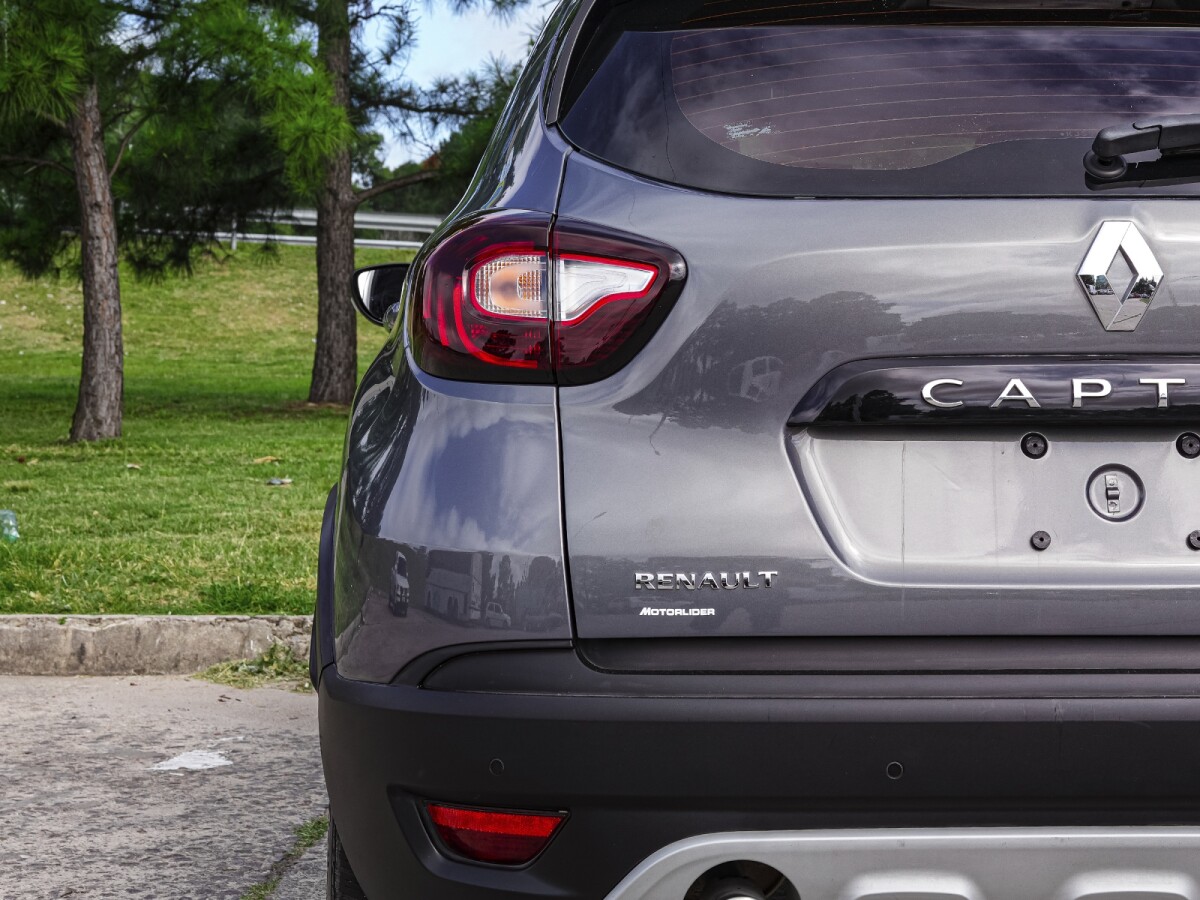 Renault Grand Captur Zen 2.0 MT| Permuta / Financia Renault Grand Captur Zen 2.0 MT| Permuta / Financia