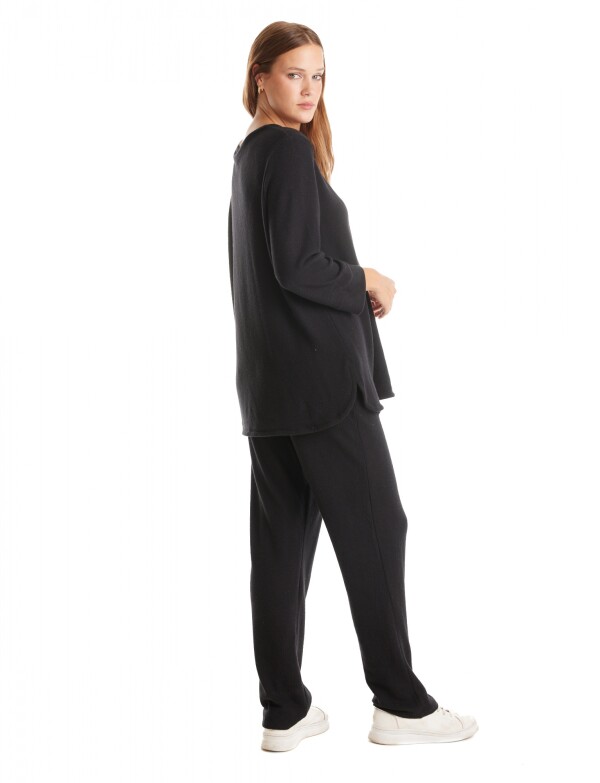 Buzo Soft Esc V NEGRO