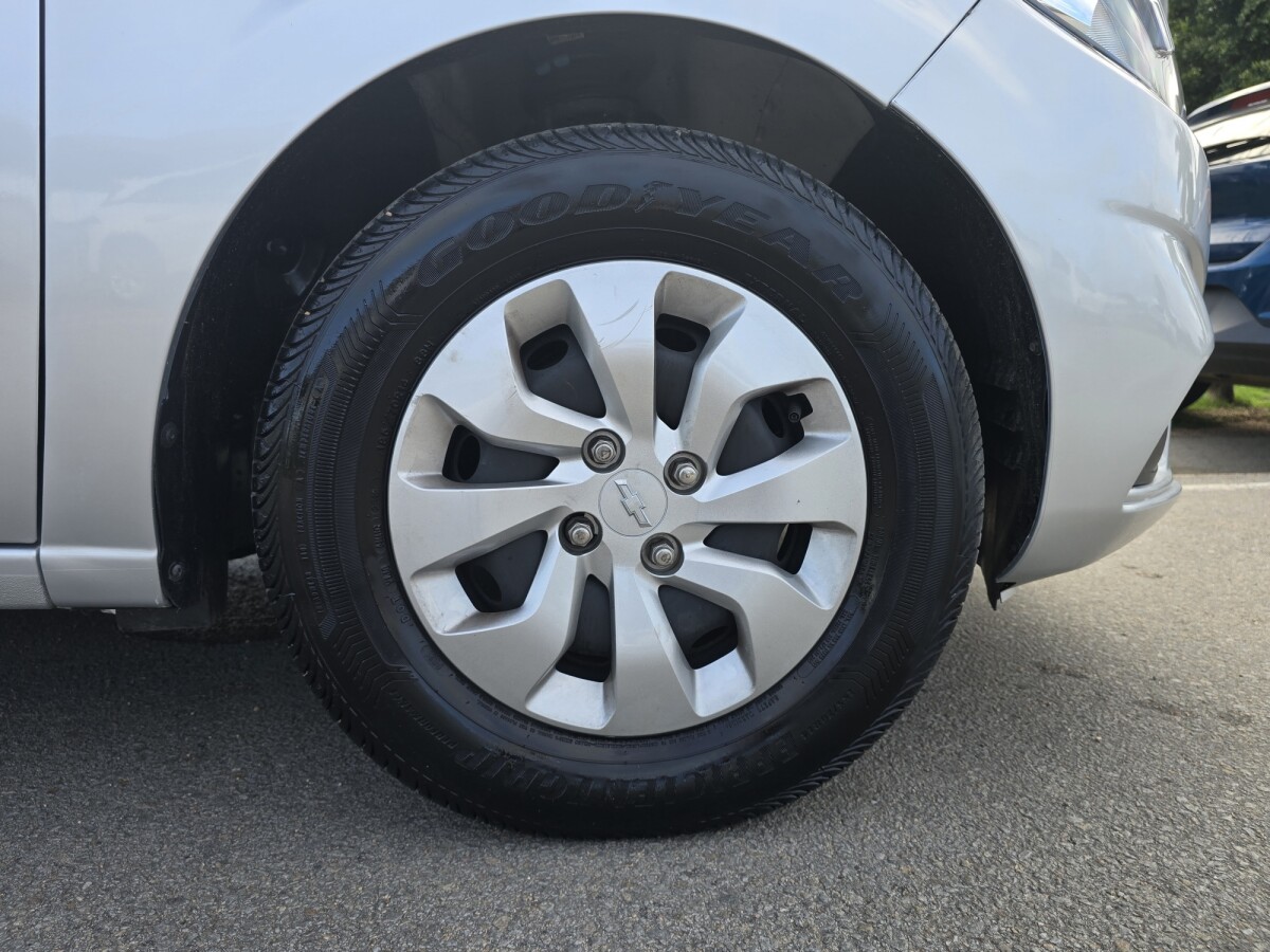 Chevrolet Onix LT 1.0 EXCELENTE ESTADO! | Permuta / Financia Chevrolet Onix LT 1.0 EXCELENTE ESTADO! | Permuta / Financia