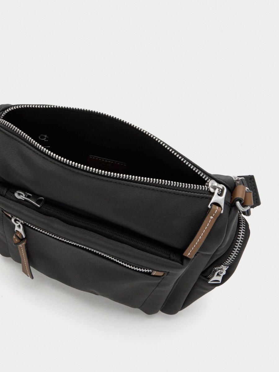 Bolso Bandolera Con Bolsos Exteriores negro