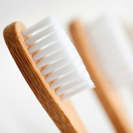Cepillo de Dientes Ecológico de Bambú - Pack X 5 Unidades. Medium. 001