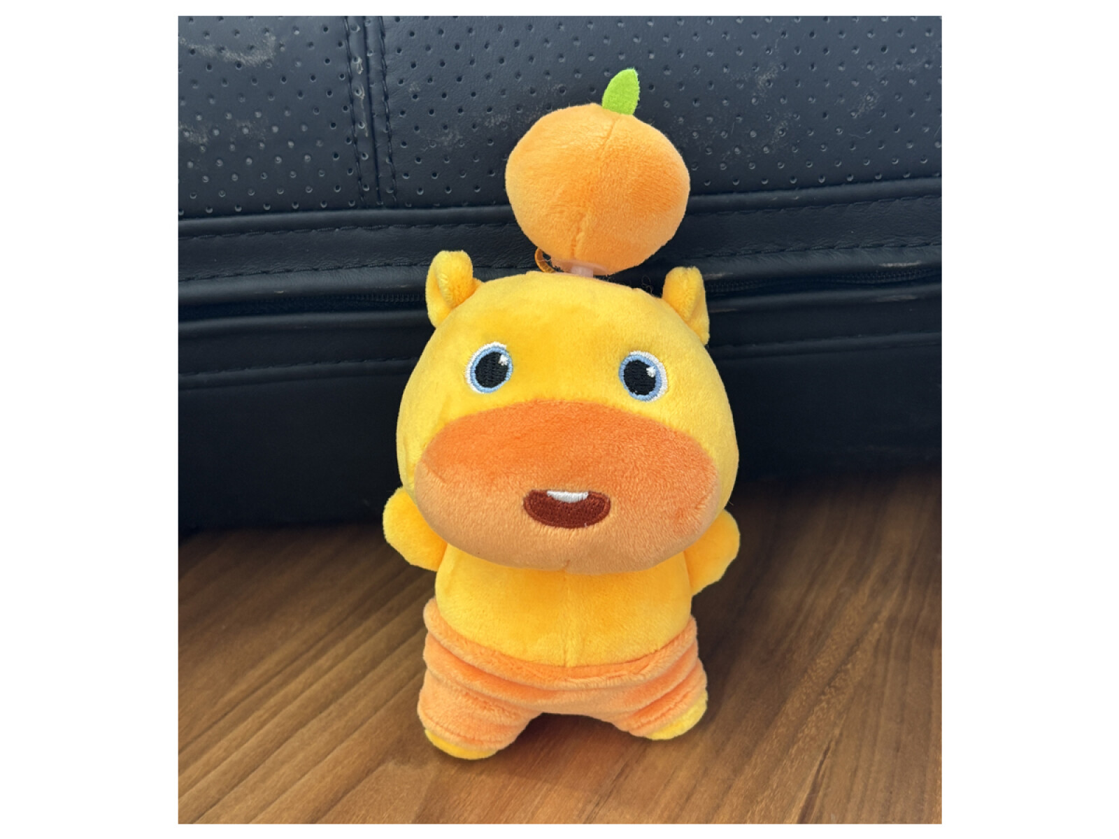 PELUCHE DE 13 CM LULU CON CUERDA GIRATORIA. 
