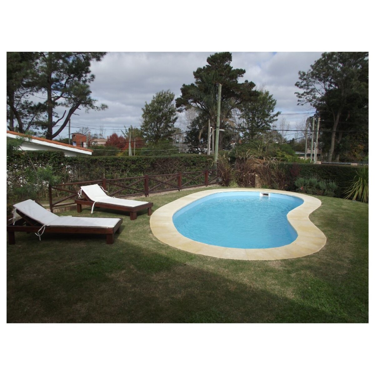 Piscina de fibra formato especial 7.40 X 3.40 X1.40 mts. 